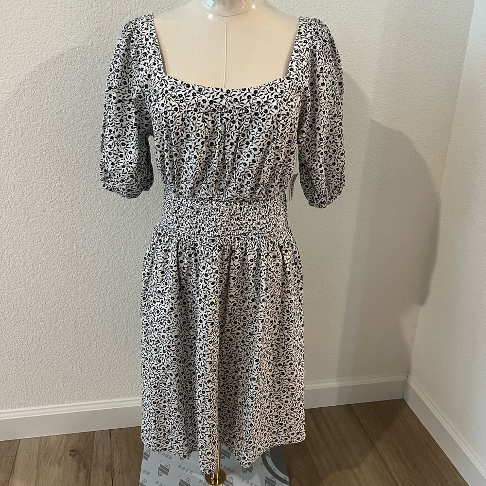 Old Navy Floral Puff Sleeve Dress